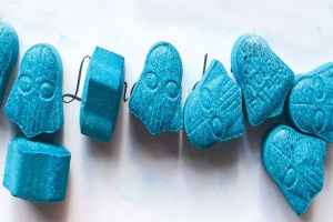 Breaking Bad Blue Heisenbergs 200mg Mdma for Sale - Buy Breaking Bad Blue Heisenbergs 200mg Online